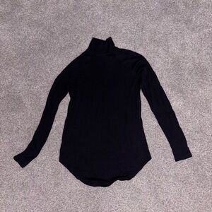 Lululemon mock neck top
